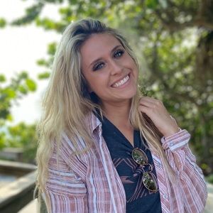 Meet your Posher, Kaylie